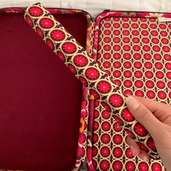 Vera Bradley Laptop Case - Picture 4 of 8